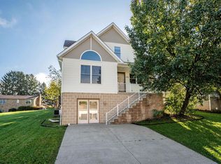 252 N Main St, Star City, WV 26505