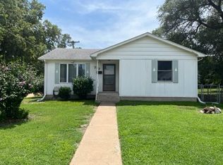 717 Charles St, Salina, KS 67401
