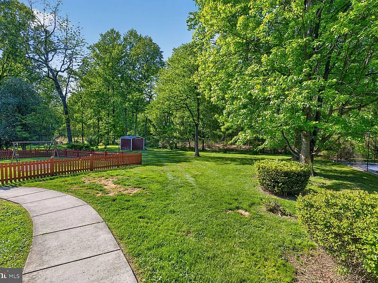 6013 Neilwood Dr — Photo 15