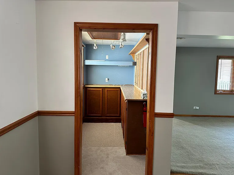 6808 W Forest Preserve Dr — Photo 12