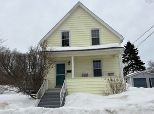 38 Saint Bernard St, Stellarton, NS B2H 5J4