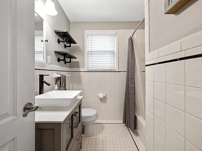 4816 Shadescrest Dr — Photo 12