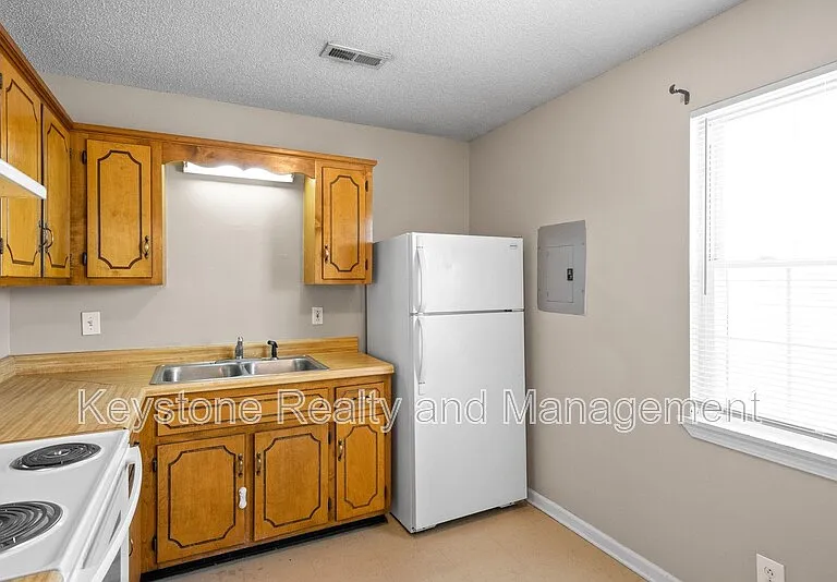 1375 Thompsonville Ln #49 — Photo 7