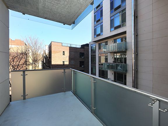 5th image of 55 Thompson St #401