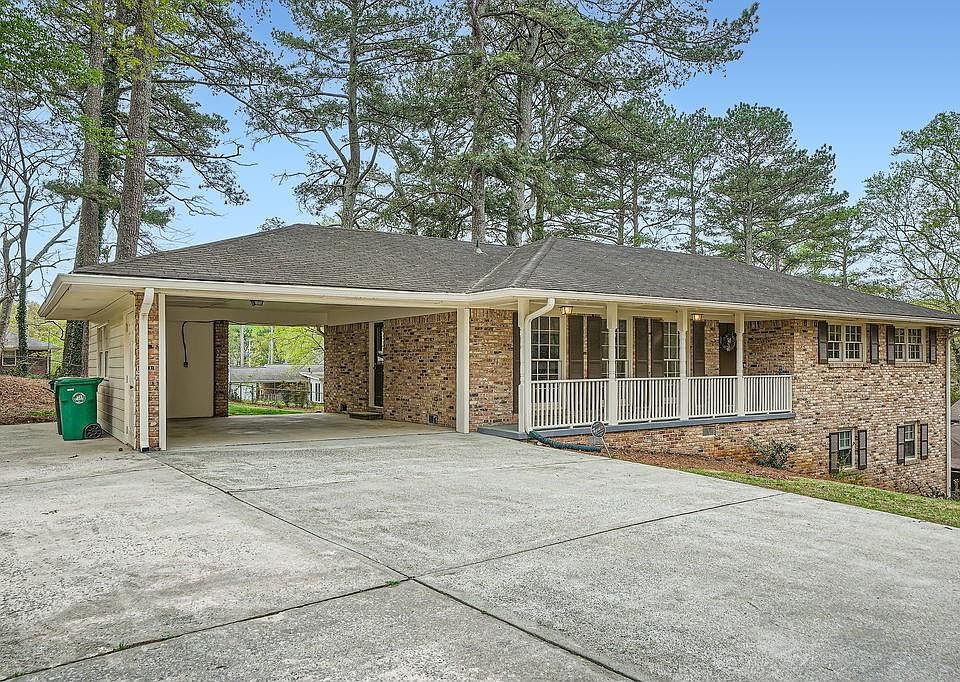 1st image of 4089 Menlo Dr