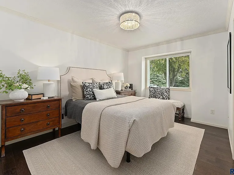 6107 S Avalon Ave — Photo 14