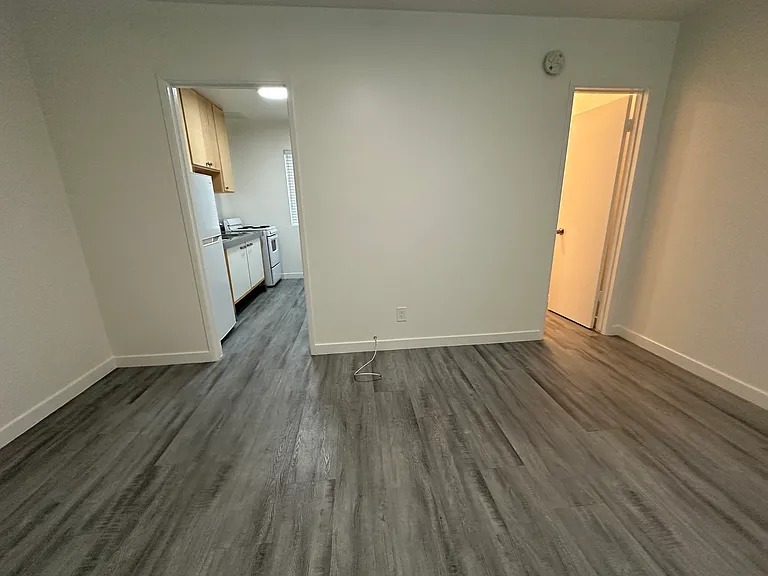 The Reef Apartments — Photo 13