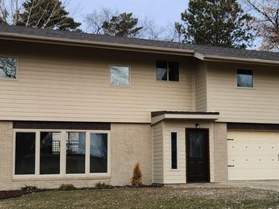 1003 Harrison Dr NW, Minot, ND, 58703