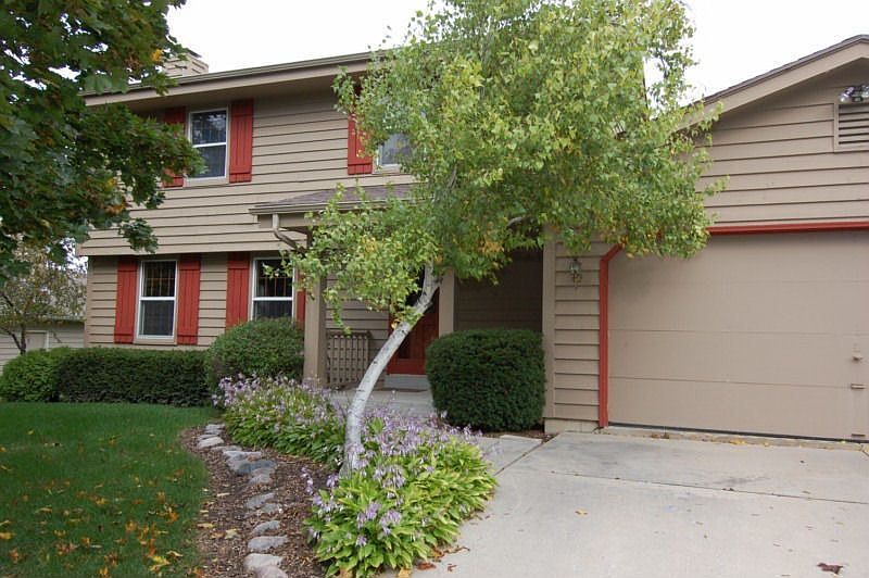 WELL CARED FOR COLONIAL