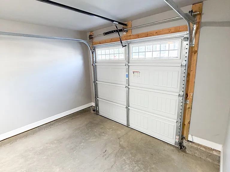 204 Maple Forge Trl — Photo 12