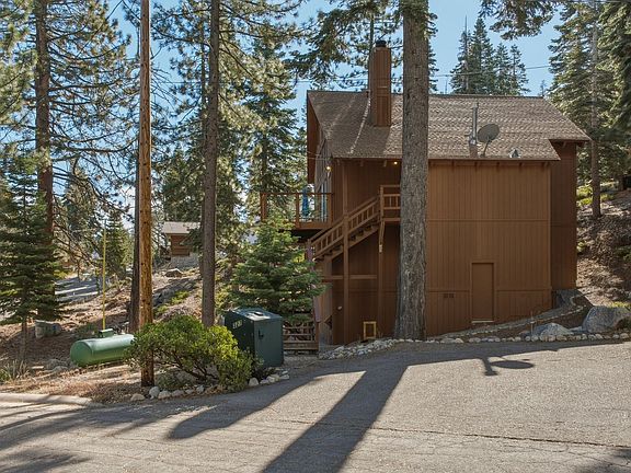 2nd image of 327 Valley View Dr