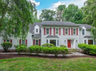 35 Cromwell Dr, Randolph, NJ 07869