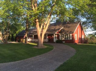 1307 Olympic Dr, Waterloo, IA 50701