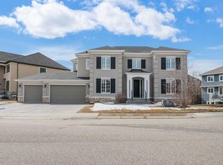 45 NE Rockcliff Hts NW, Calgary, AB T3G0C7