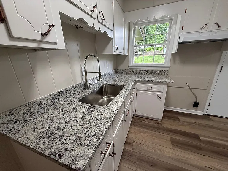 1217 Frederick Rd — Photo 4