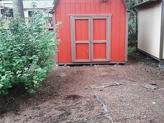 5th image of 3827 Goldfinch Dr SE