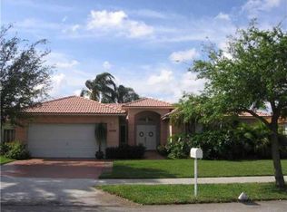 16886 Crestview Ln, Weston, FL 33326