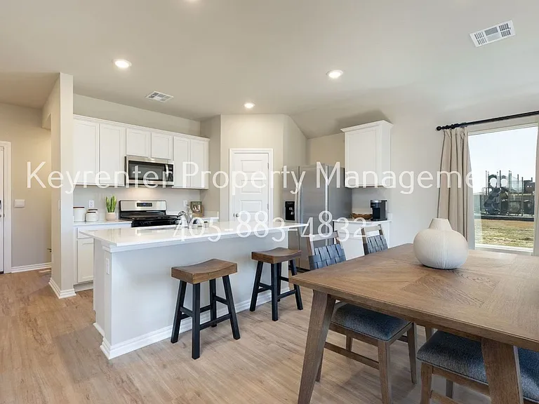 2809 Tracys Mnr — Photo 5