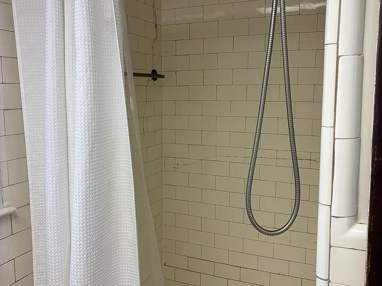 535 W Orange St #2 — Photo 3