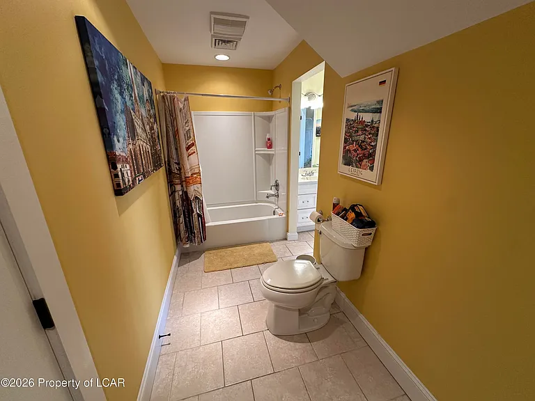 228 Windsor Way — Photo 21