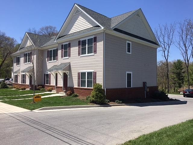1st image of 606 Green St