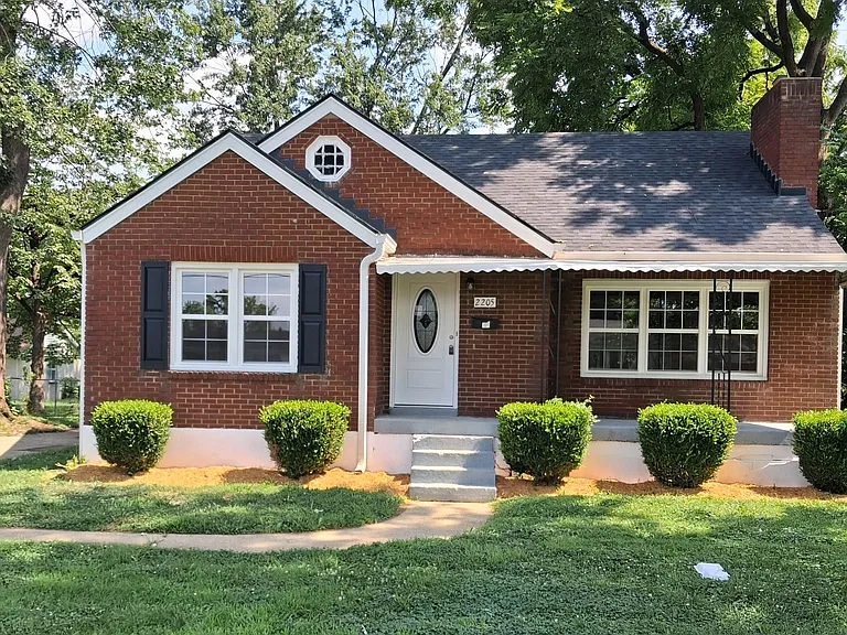 2205 Peaslee Rd — Photo 1