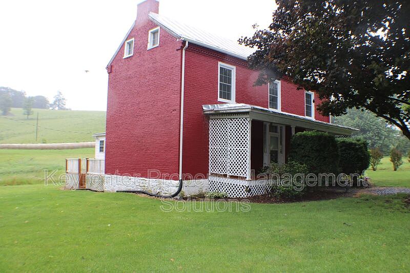 1682 Summerdean Rd, Middlebrook, VA 24459 Zillow