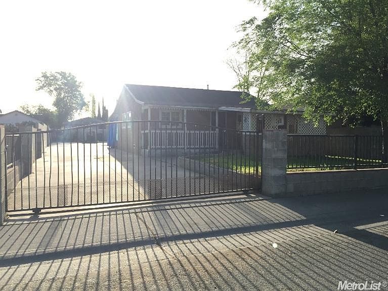 1st image of 3908 Palmetto St