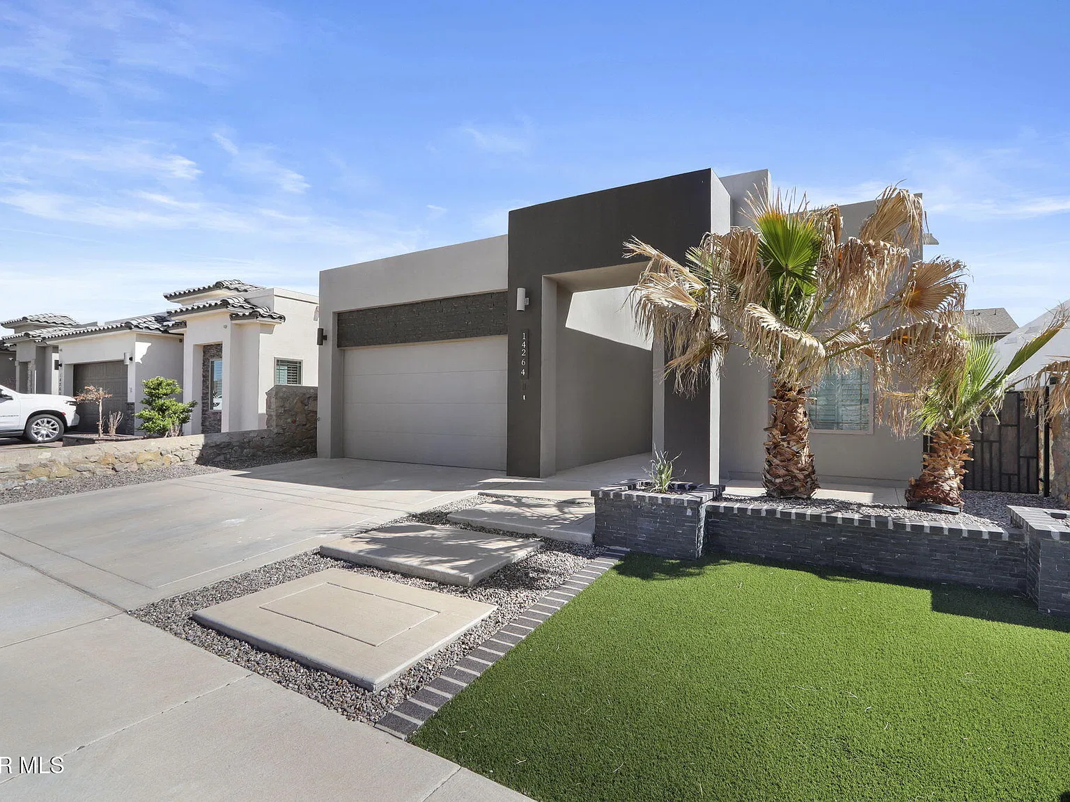 3 bed, 2.0 bath, 1726 sqft, $1,975 — Photo 3