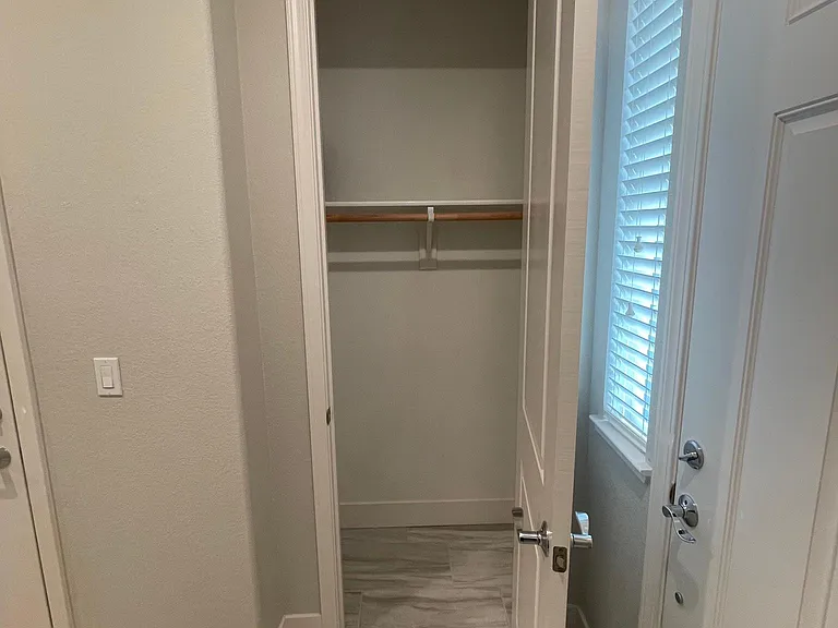 363 Pear Tree Ter #E — Photo 41