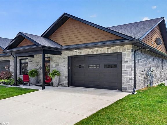 3rd image of 410 Ridge Rd #7
