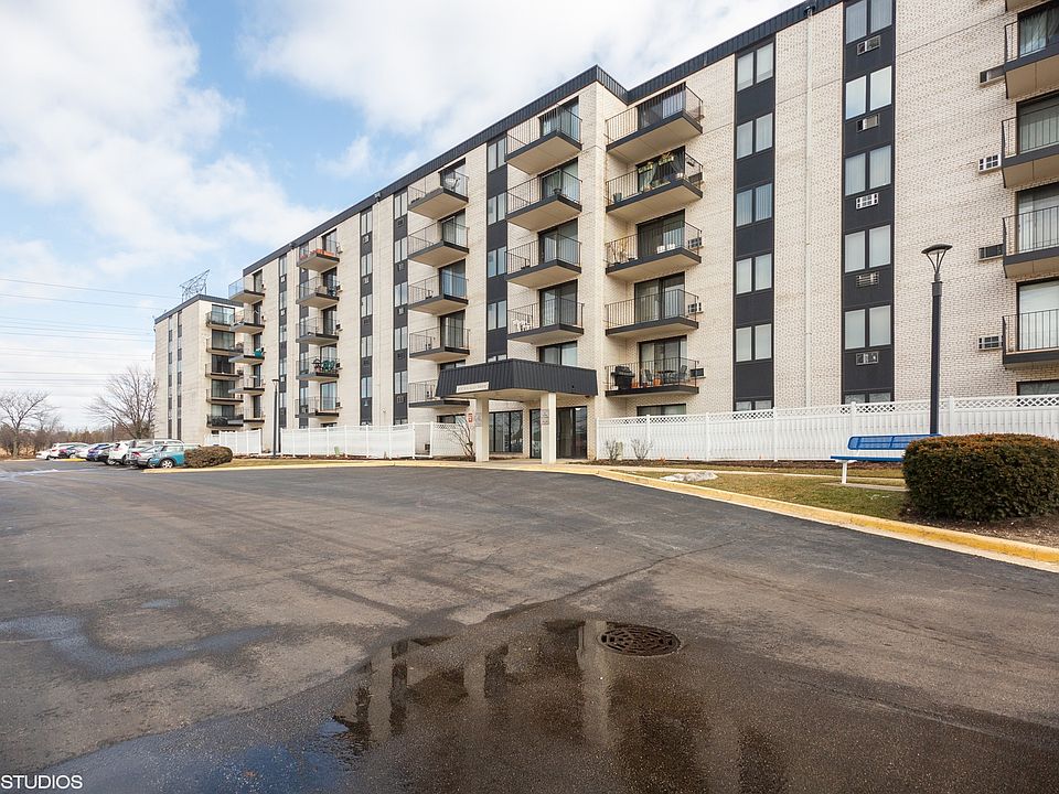 1st image of 9737 Fox Glen Dr #1D
