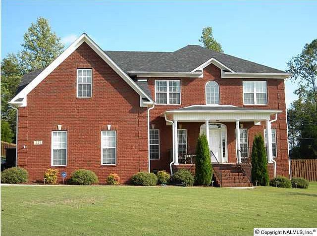 1st image of 221 Pebblestone Dr