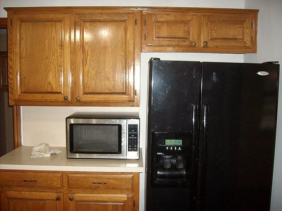 Kitchen refrigerator and microwave