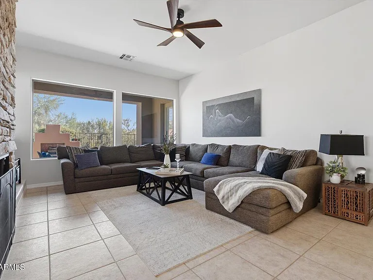 7427 E Evening Glow Dr — Photo 9