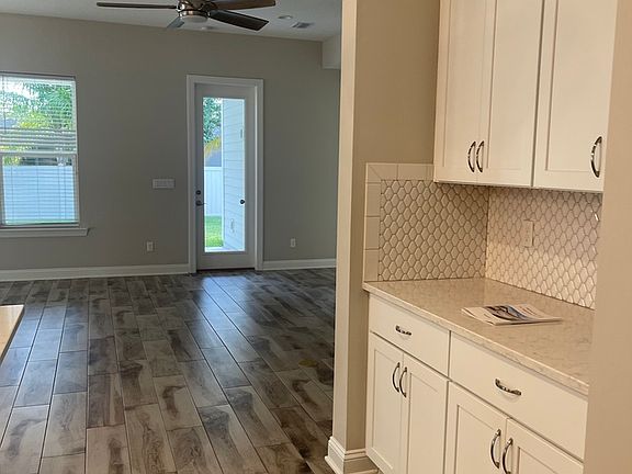 4th image of 198 Paranza Trace St