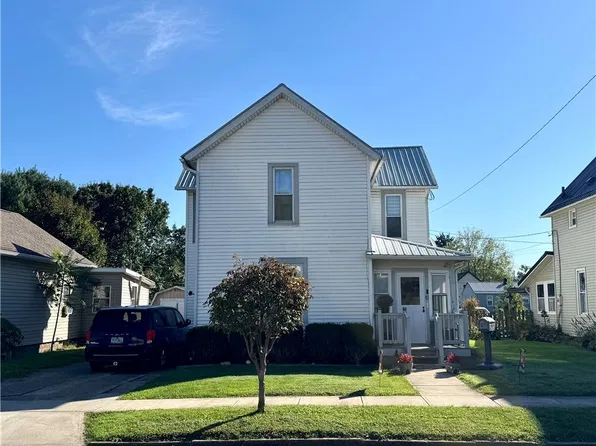 436 N 8th St, Coshocton, OH 43812