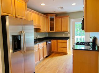 30 Parker St #30, Watertown, MA 02472