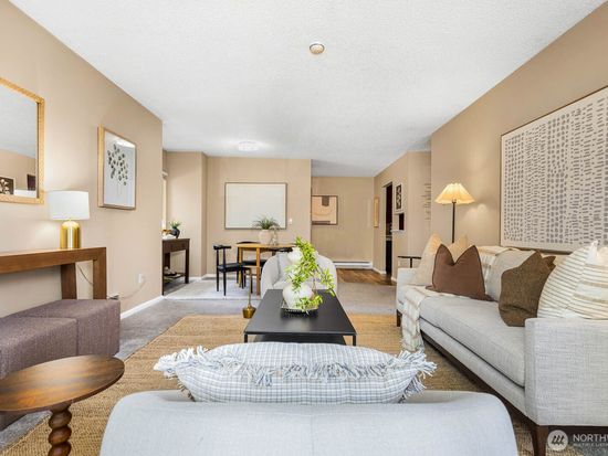 4823 180th Street SW #H203, Lynnwood, WA 98037