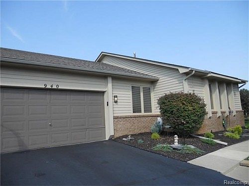 2nd image of 940 Roman Dr #1