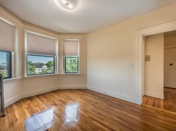 1153 Commonwealth Ave, Boston, MA 02134