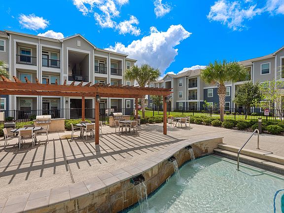 Picnic Area with Barbecue at The Retreat in Corpus Christi, TX _ Perfect for Outdoor Gatherings