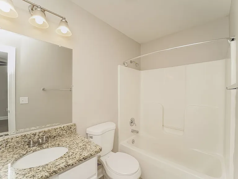 854 Loch Lomond Cir — Photo 10