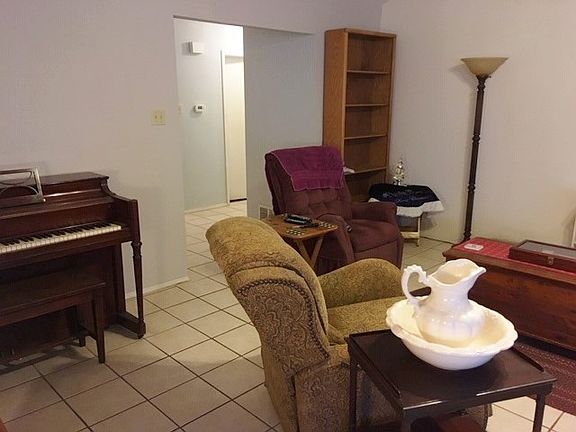 4th image of 1801 High Butte Dr