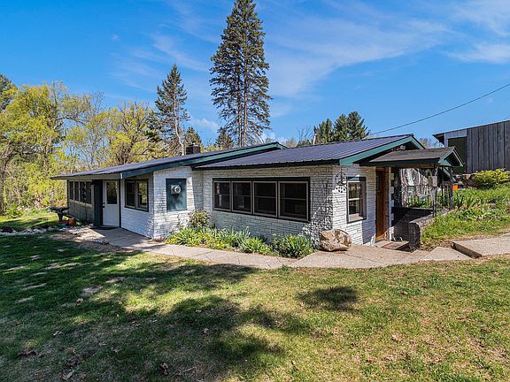 3rd image of 811 Willard Dr
