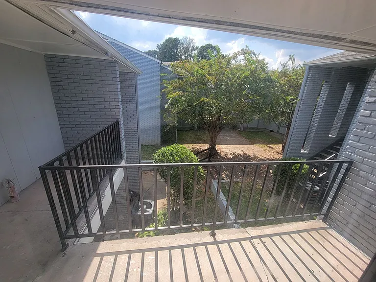 225 W McDowell Rd — Photo 52