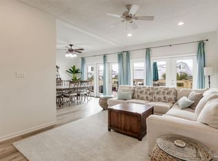 8520 Gulf Blvd APT 33, Navarre, FL 32566