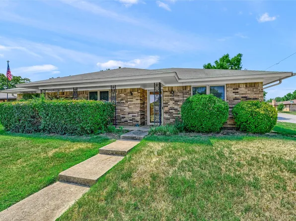 2712 Regal Dr, Denison, TX 75020