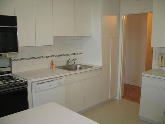 5th image of 16 Rockledge Ave APT 7g1