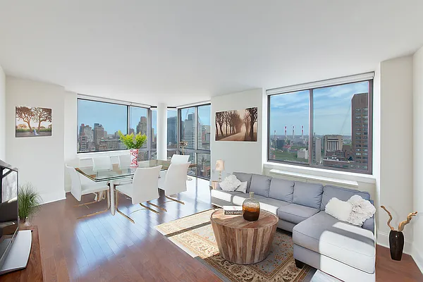 Rented by BSD Realty Worldwide Inc | media 21